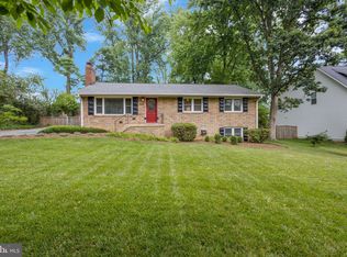 7206 Gordons Rd, Falls Church, VA 22043