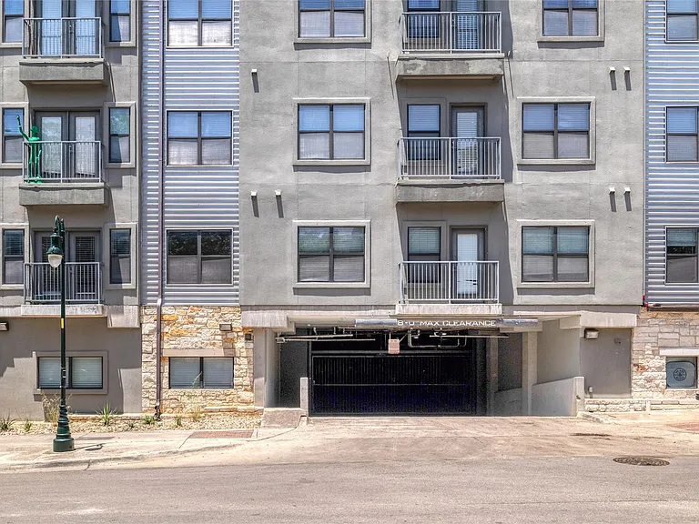 2502 Leon St #208 — Photo 3