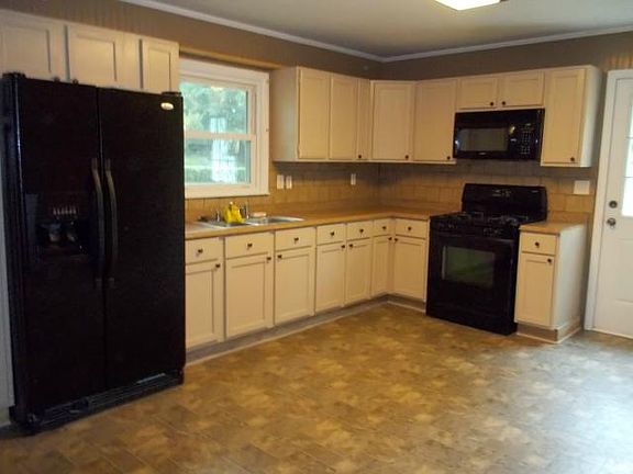 5th image of 2918 N 78th Pl