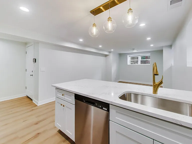 5222 N Christiana Ave #G — Photo 4
