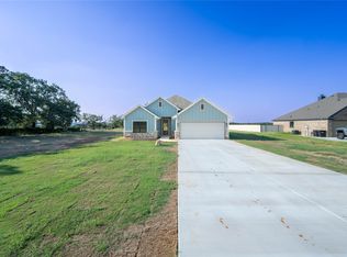 960 Kite Rd, Mineral Wells, TX 76067