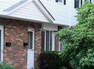 6484 State Rd APT D4, Parma, OH 44134