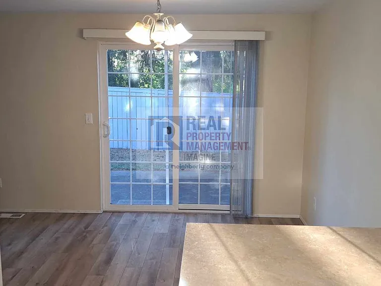 15323 Berry Valley Dr SE — Photo 6