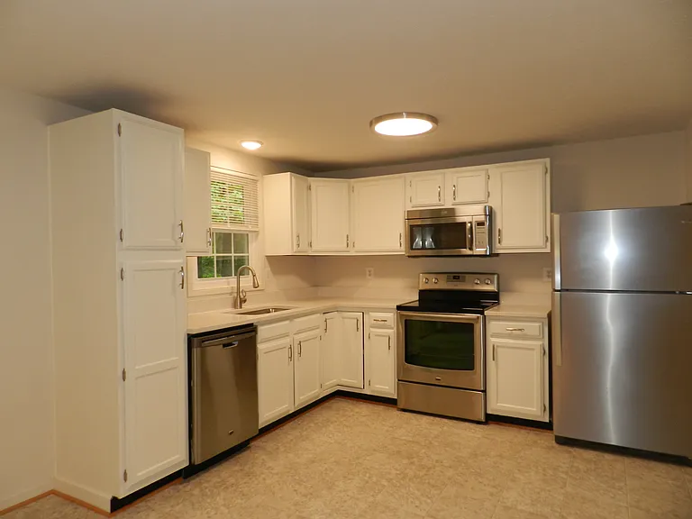 10605 Holleybrooke Dr — Photo 4