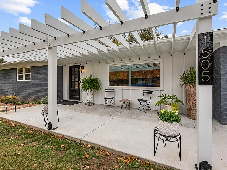 Harned Dr — Photo 1