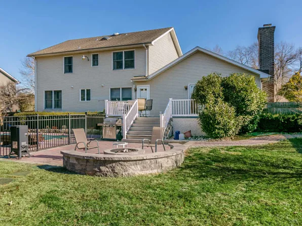 1 Derby Ln, Ocean, NJ 07712