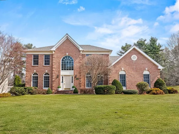 30 Hancock Rd, Franklin, MA 02038