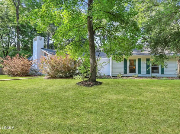 7 Sea Gull Dr, Beaufort, SC 29907