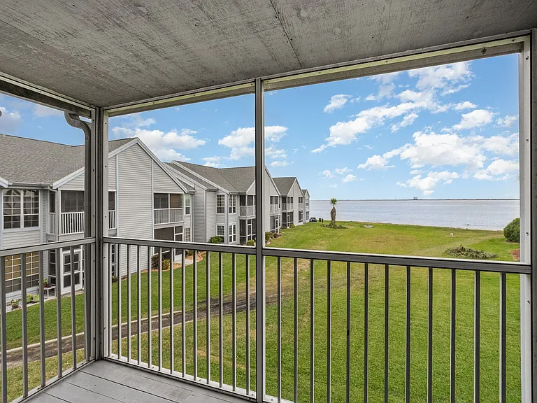7220 N Highway 1 #201 — Photo 13