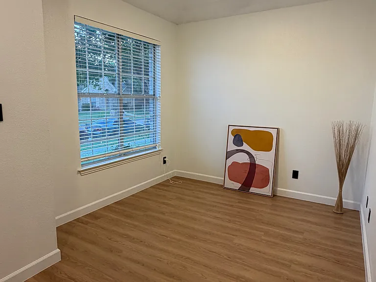 1637 Yellowstone Ave — Photo 10