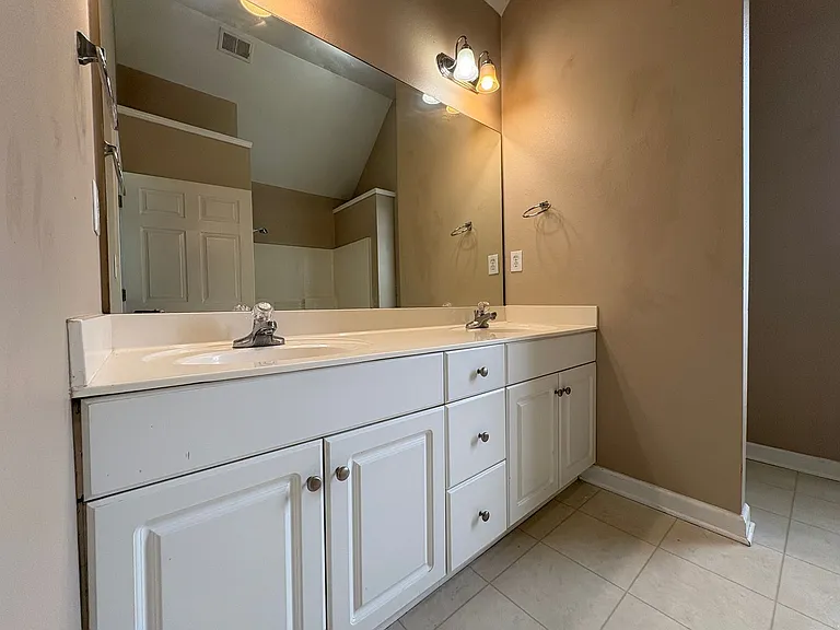 161 Mayfair Ln — Photo 20