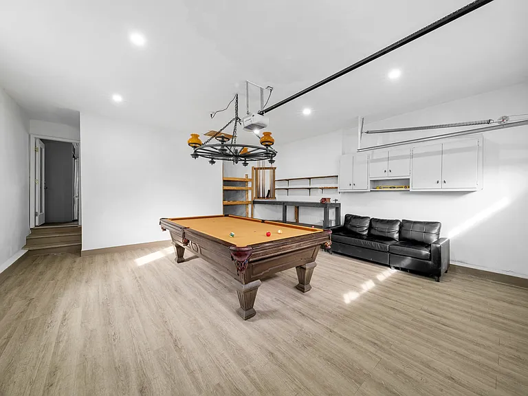 257 Southlawn Ave — Photo 27