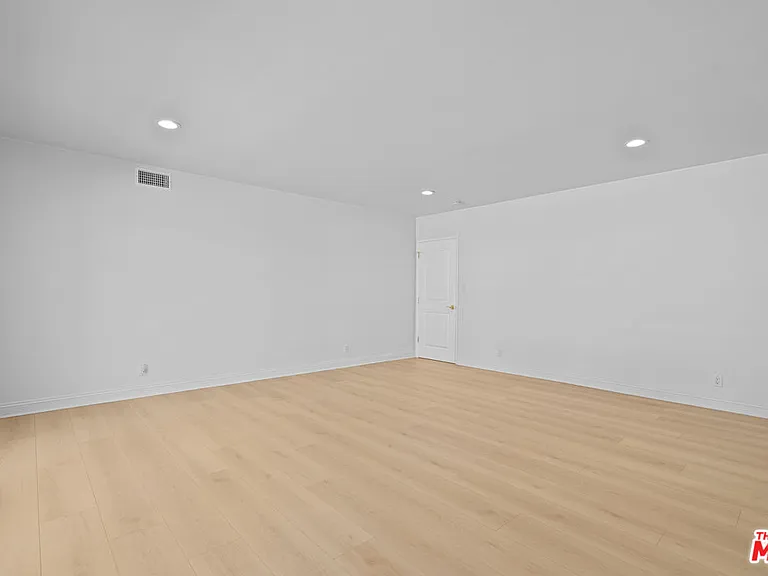 4159 Regal Oak Dr — Photo 18