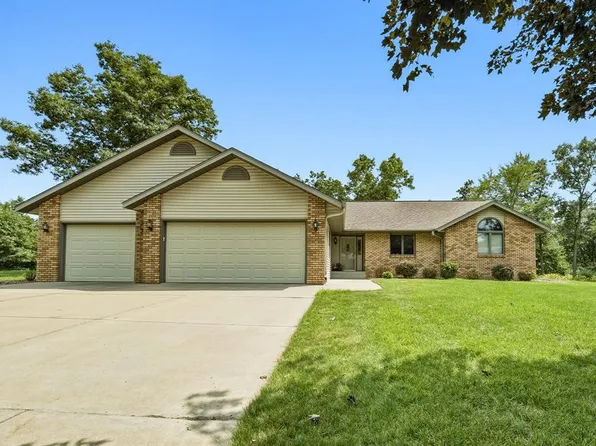 1407 Woodridge Drive, Chippewa Falls, WI 54729