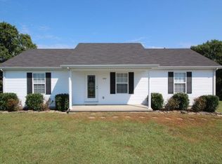 260 Kristen Dr, Lafayette, TN 37083
