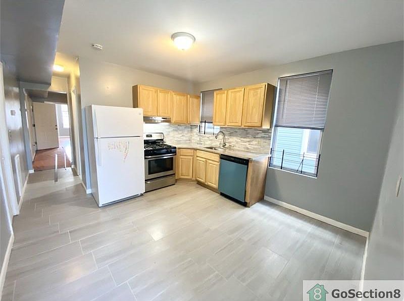 1st image of 804 S 14th St Floor 2