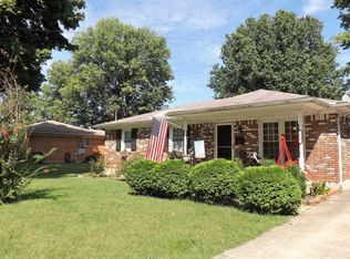 2217 Cavalier Dr, Shively, KY 40216