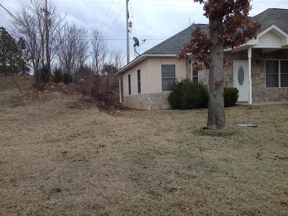 2nd image of 1198 Hickory Ln