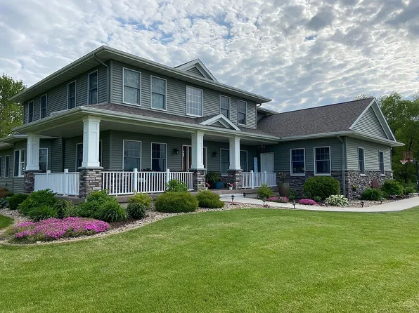 2144 70th St, Van Horne, IA 52346