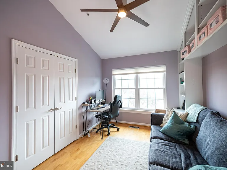 1639 Hunting Creek Dr #B — Photo 12