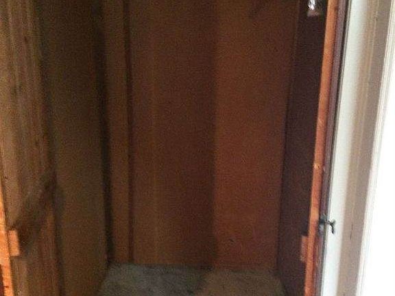 4th image of 2669 E 22nd St