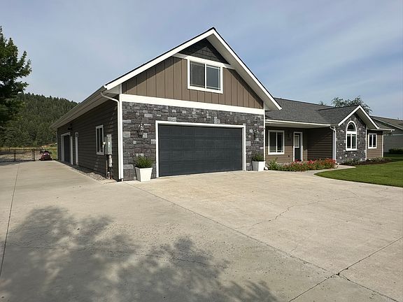 2nd image of 1160 Rocky Meadows Trl