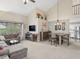5803 Regency Ct, Gurnee, IL 60031