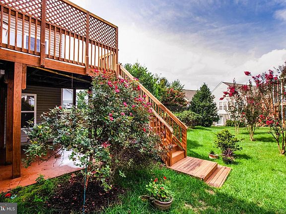 4th image of 4 Herndon Dr