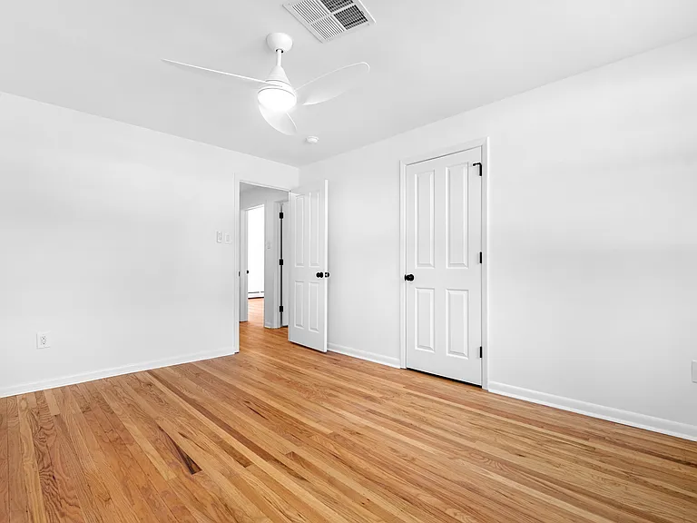 1390 Paxon Pl — Photo 35