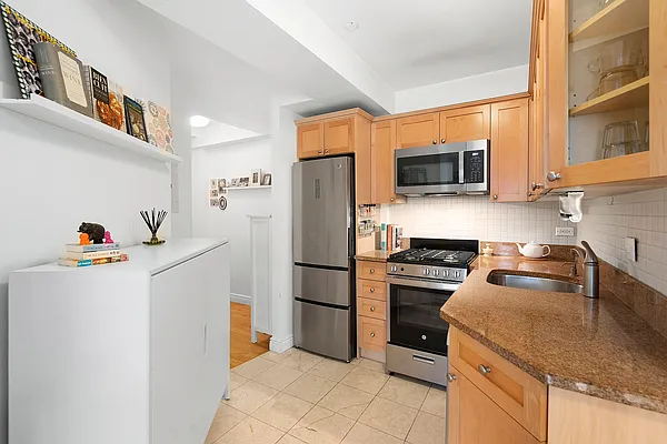 Rented by Corcoran | media 9