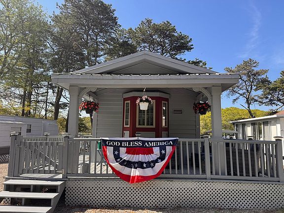 4th image of 185 Cotuit Road #BE4