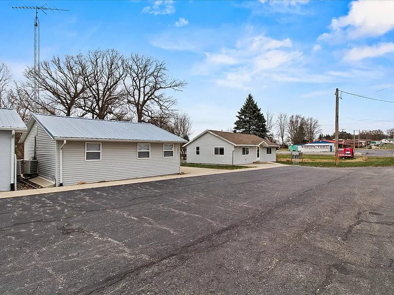 15583 N State Route 235 — Photo 18