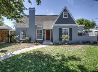 606 Avenue Of Oaks St, Houston, TX 77009