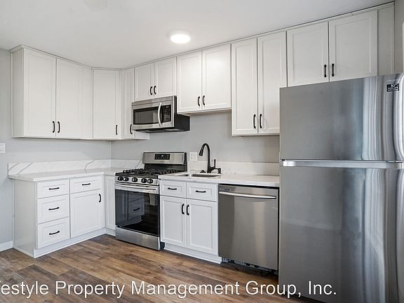 2nd image of 4723 Iroquois Ave #4723