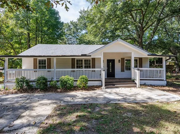 5946 Dodgen Rd SW, Mableton, GA 30126