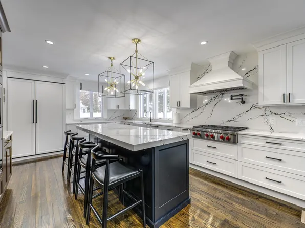 43 Long Drive, Hempstead, NY 11550