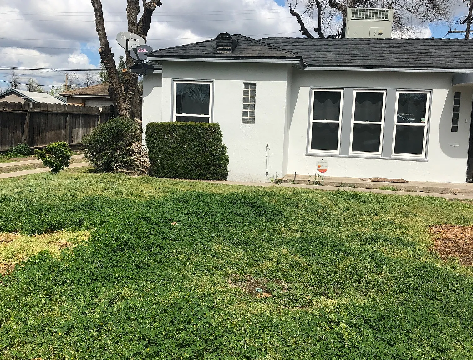 3 bed, 900 sqft, $1,700 — Photo 1
