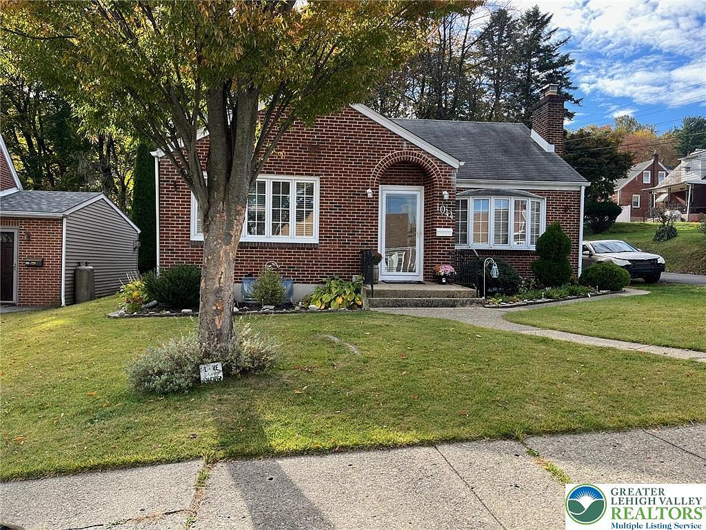 1044 Wiley St, Fountain Hill, PA 18015 | Zillow