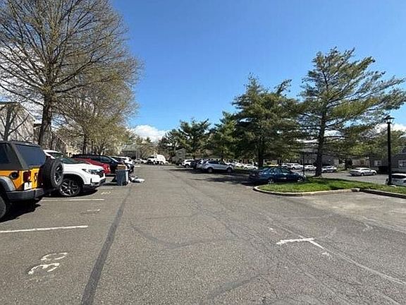 5th image of 29 Ember Ln