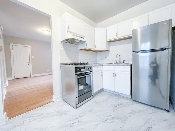 2625.5 N Spaulding Ave, Chicago, IL
