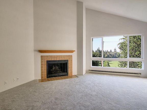 4th image of 1269 Poplar Ave APT 405