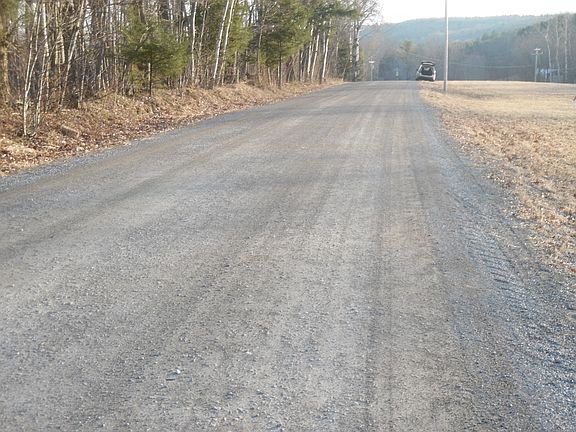 Very Quiet Dirt rd frontage
