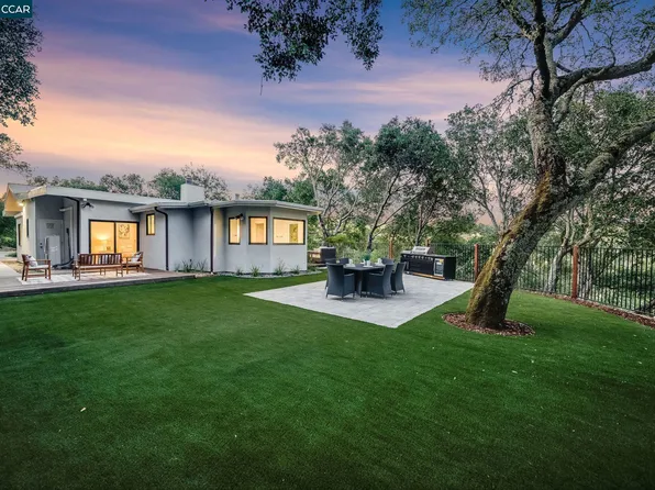 233 Melody Ln, Orinda, CA 94563