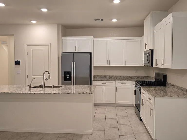 7647 Duran Harbor Ln — Photo 39