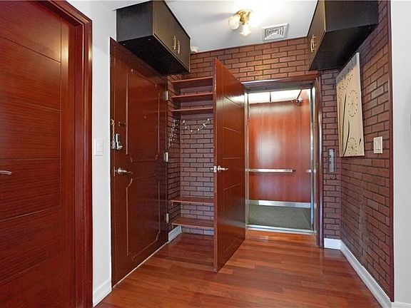 3rd image of 2874 Brighton 3 St #2
