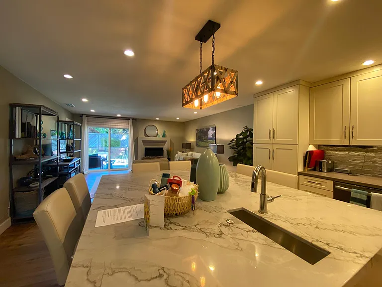 208 Vista Ct #208 — Photo 6