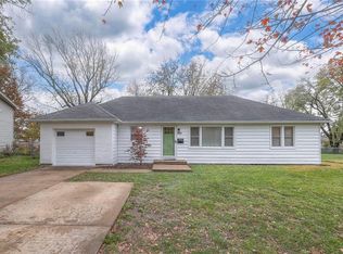 908 S Windsor St, Olathe, KS 66061