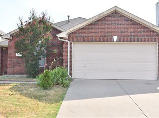 7412 Sleepy Ridge Cir, Fort Worth, TX 76133