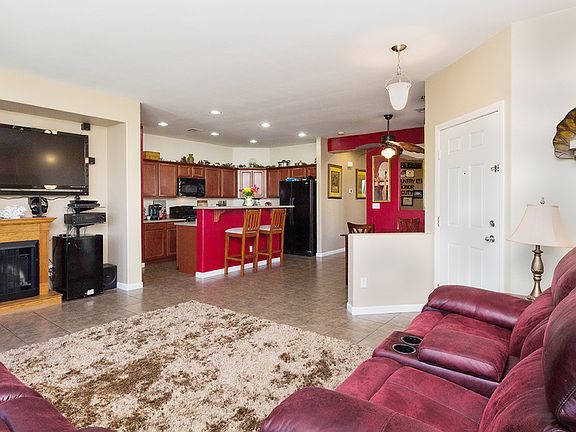 2nd image of 1064 Aspen Cliff Dr