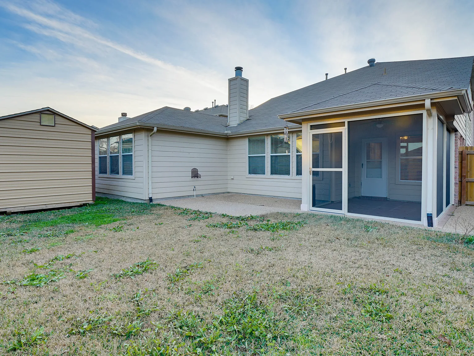 4 bed, 2833 sqft, $2,395 — Photo 3